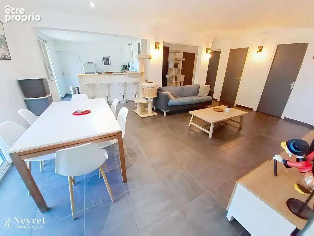 Coup de cœur assuré sur ce   T4 en Rez-de-jardin de 95,27 m2 avec cagibi et 180 m2 d'extérieur - photo 6