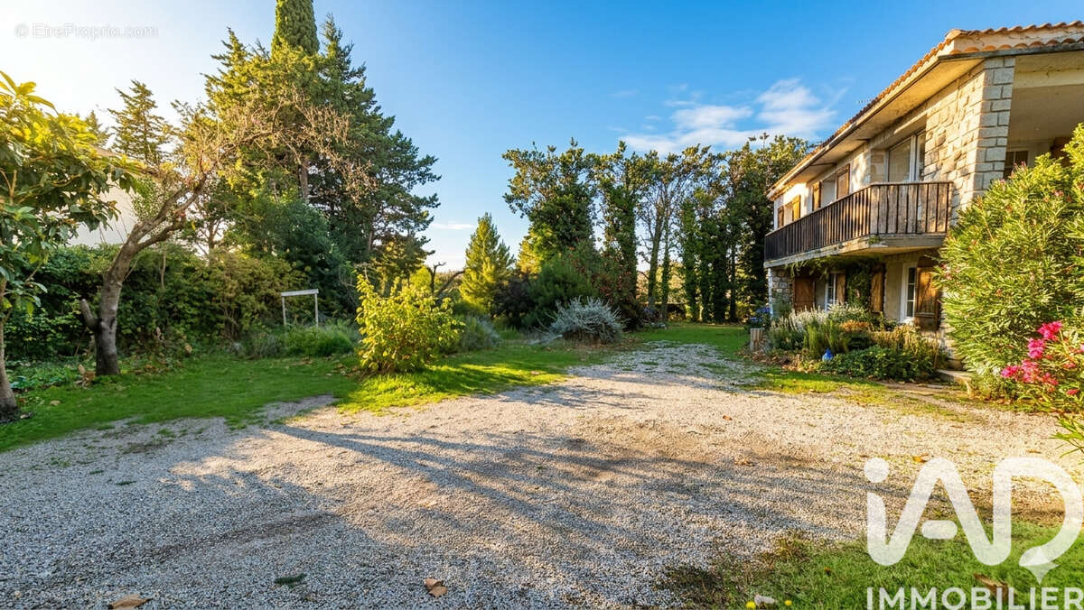 Maison 180 m² à Velleron  - photo 3