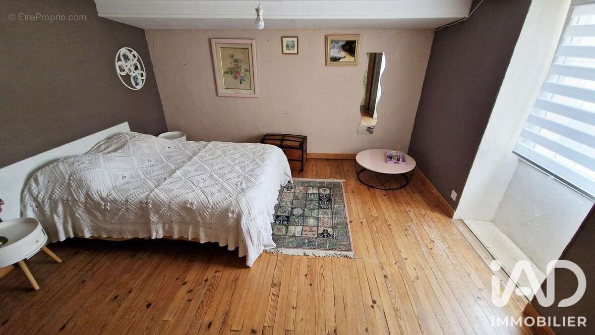 Maison 130 m² à Xanton-Chassenon  - photo 7