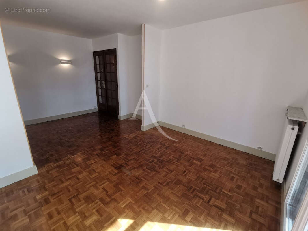 Appartement à LE BOURGET