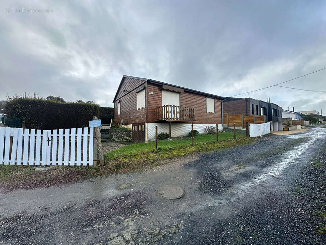 Maison à SAINT-COME-DE-FRESNE