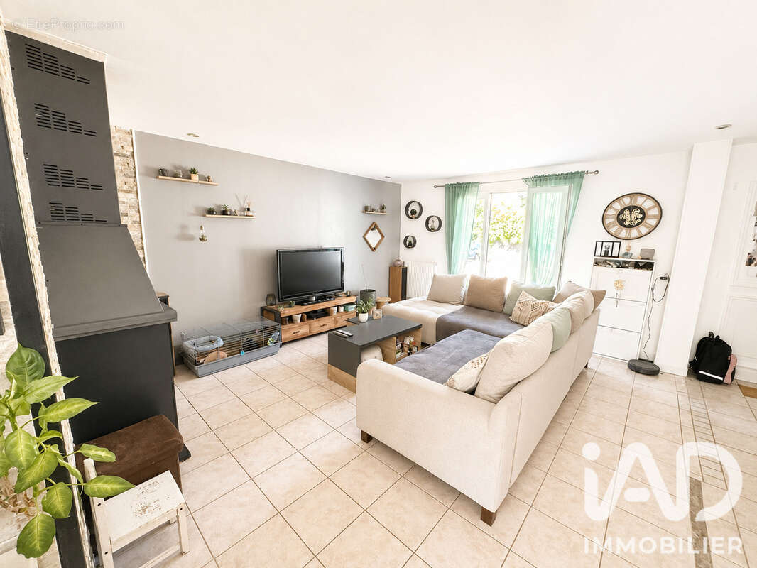 Photo 2 - Maison à PONTHEVRARD