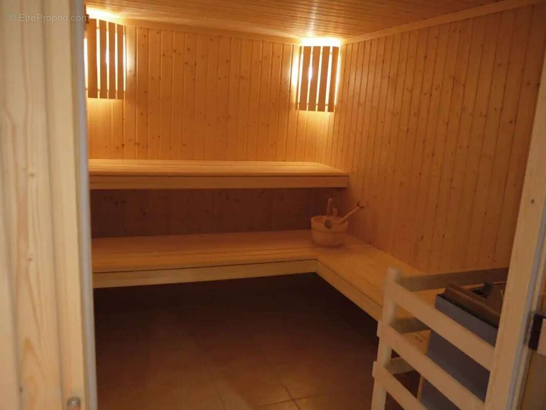 INVESTISSEMENT LOCATIF  Montignac-Lascaux  Résidence de Tourisme Les Bastides de Lascaux - 6,06% de rentabilité - photo 11