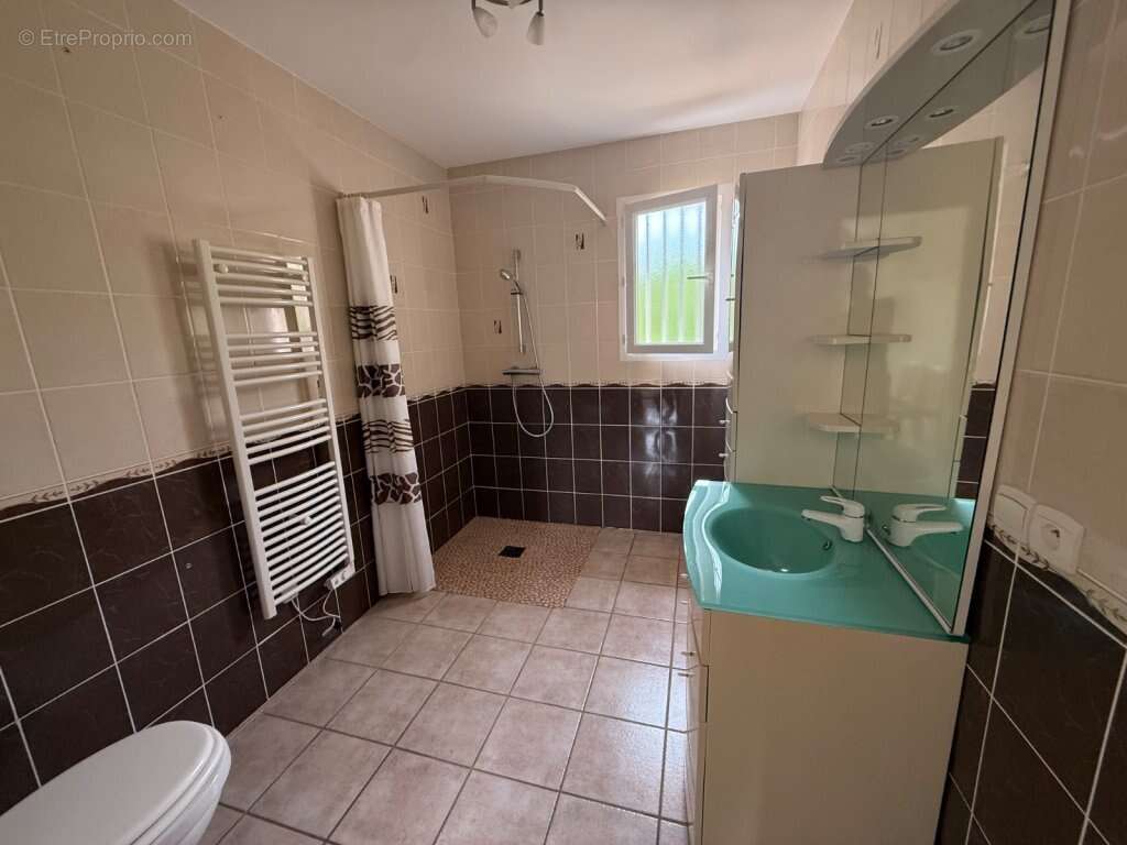 Craintilleux - Villa de plain pied 88,25m² - photo 10