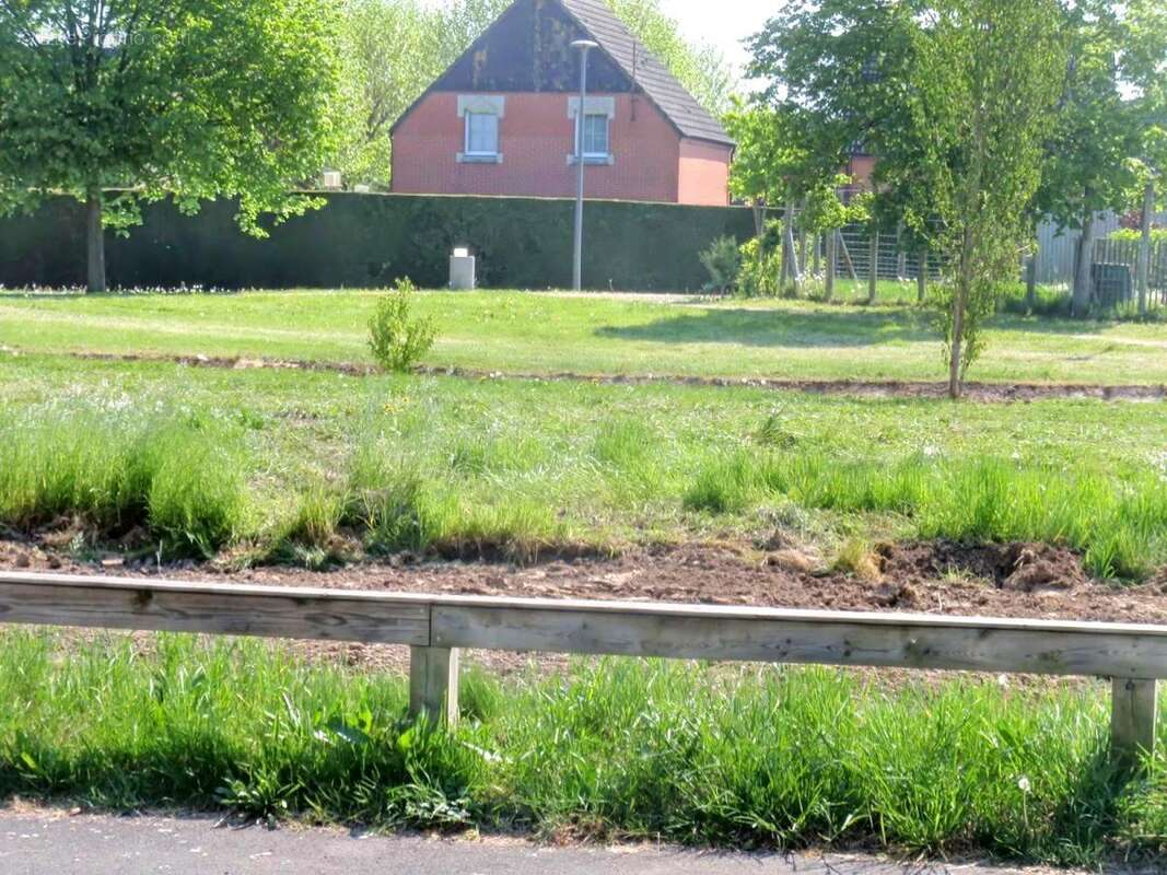 Terrain à RAIMBEAUCOURT