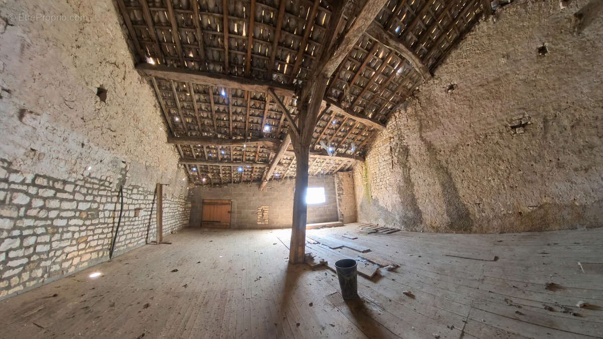 Maison à PAGNY-LA-BLANCHE-COTE