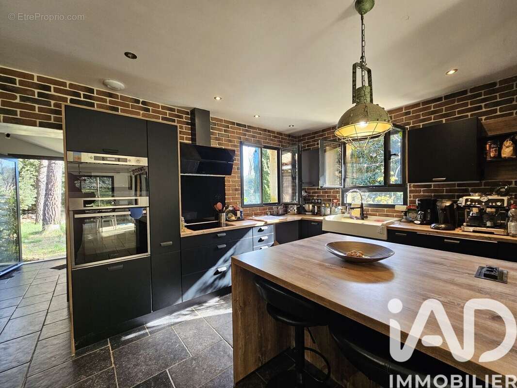 Maison 92 m² à La Roque-Sur-Ceze  - photo 7