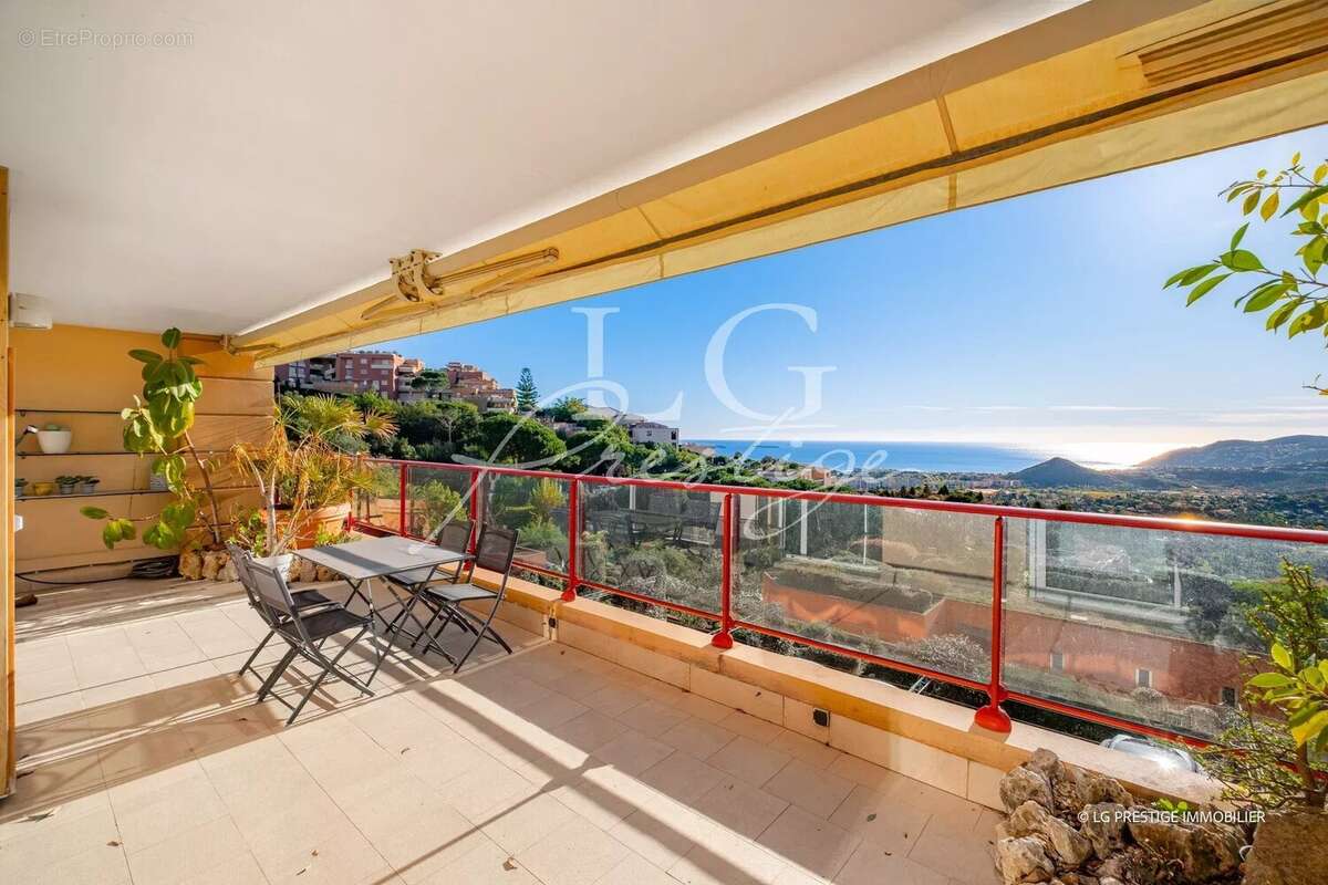 Appartement à MANDELIEU-LA-NAPOULE