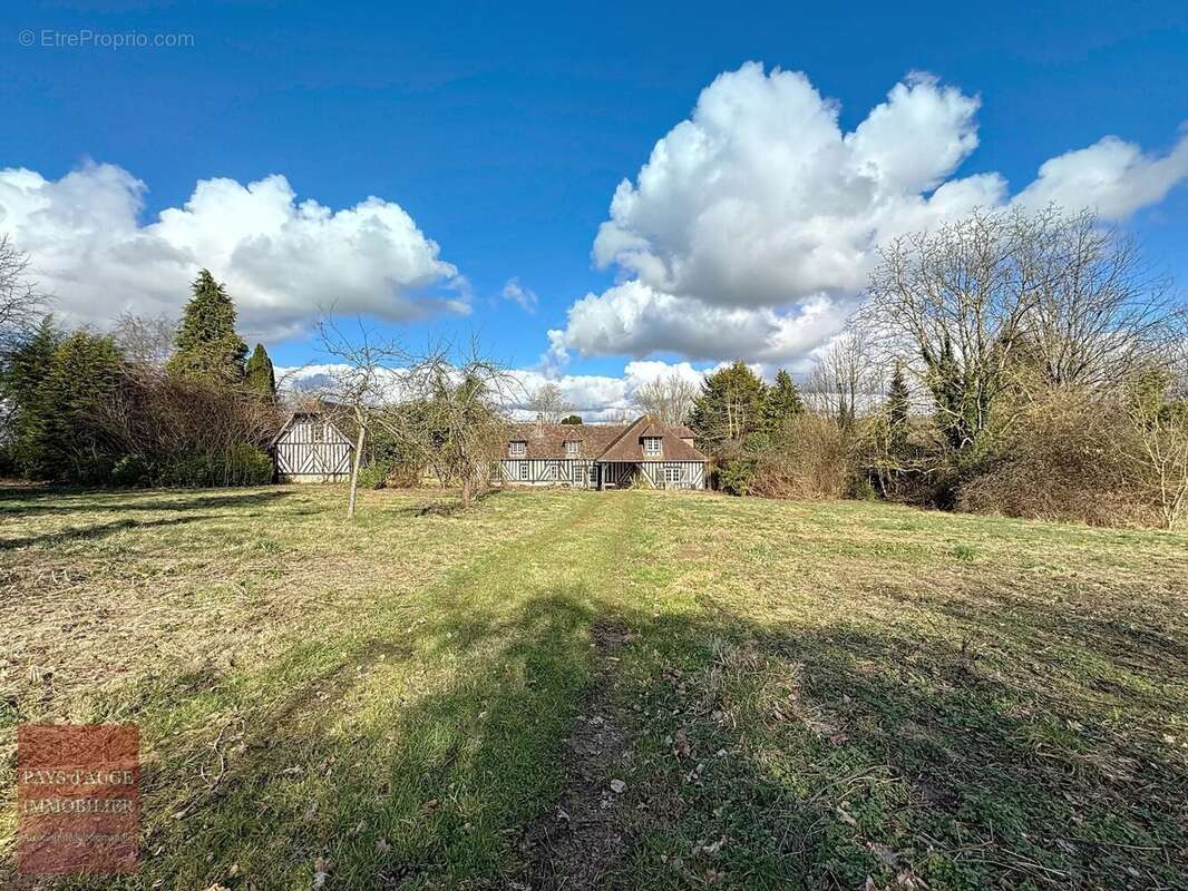 Maison à SAINT-GEORGES-EN-AUGE