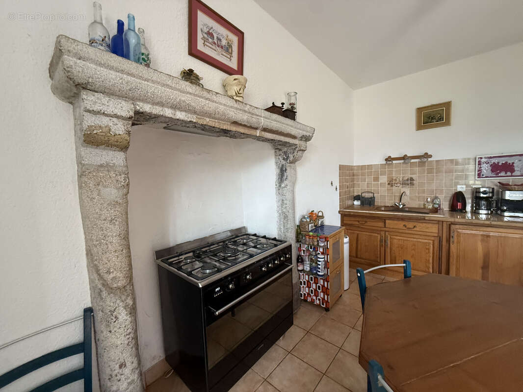 Maison à LACHAPELLE-GRAILLOUSE