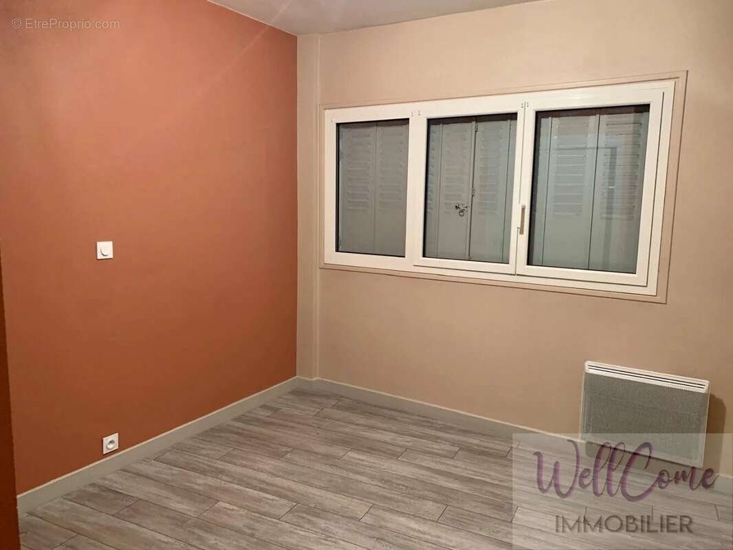 Commerce à AIX-LES-BAINS