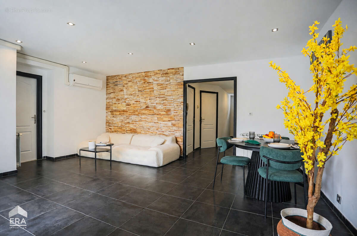Appartement à MARSEILLE-15E