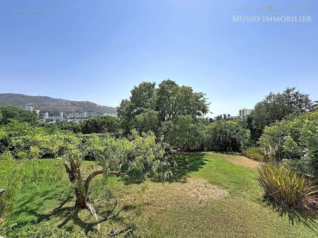 Appartement à MARSEILLE-11E