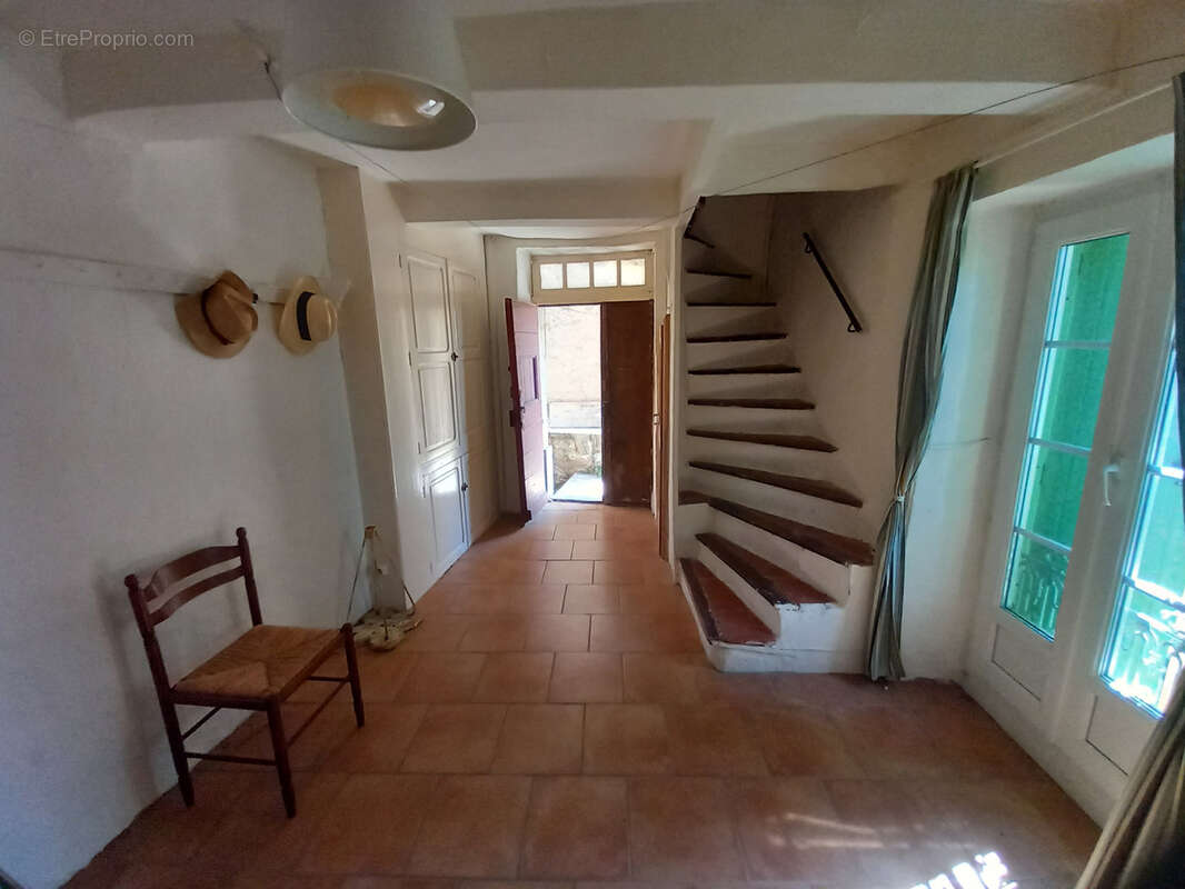Grande Maison de vilage avec vue. - photo 23