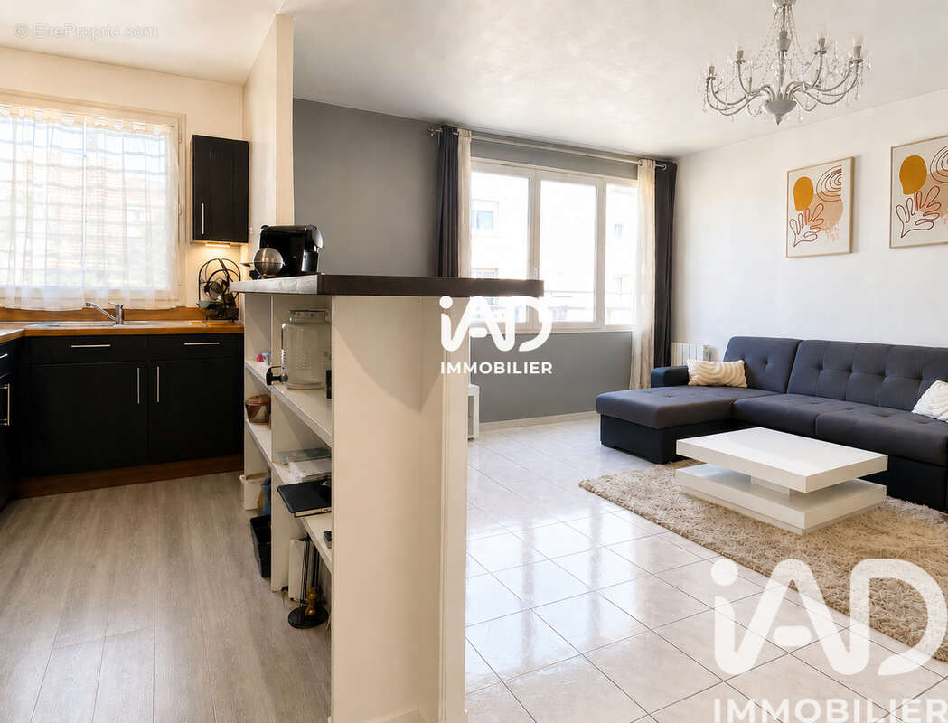 Photo 4 - Appartement à LIVRY-GARGAN