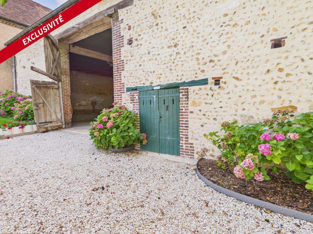 Maison à AIX-EN-OTHE