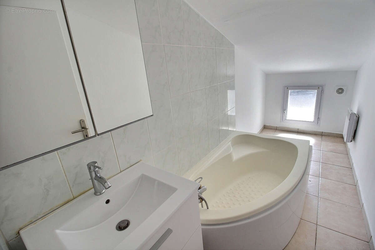 Maison à SAINT-MARTIN-DE-LONDRES