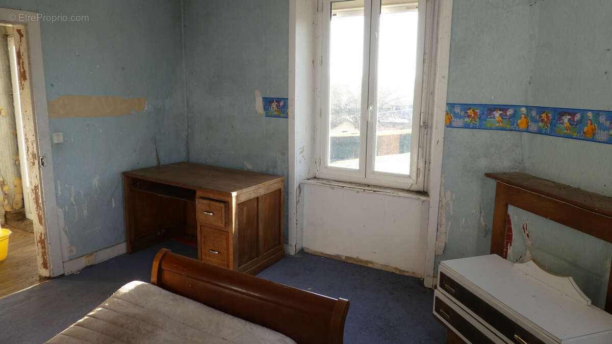 Maison à BUSSIERE-GALANT