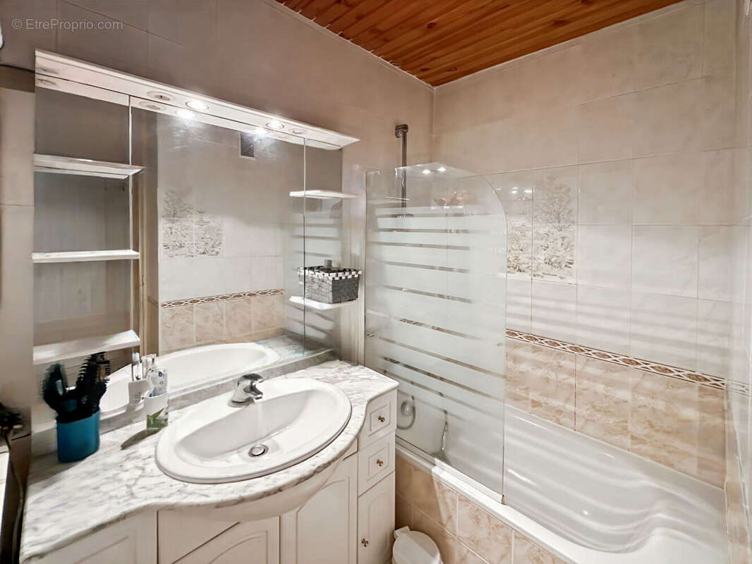 Appartement à MARSEILLE-15E