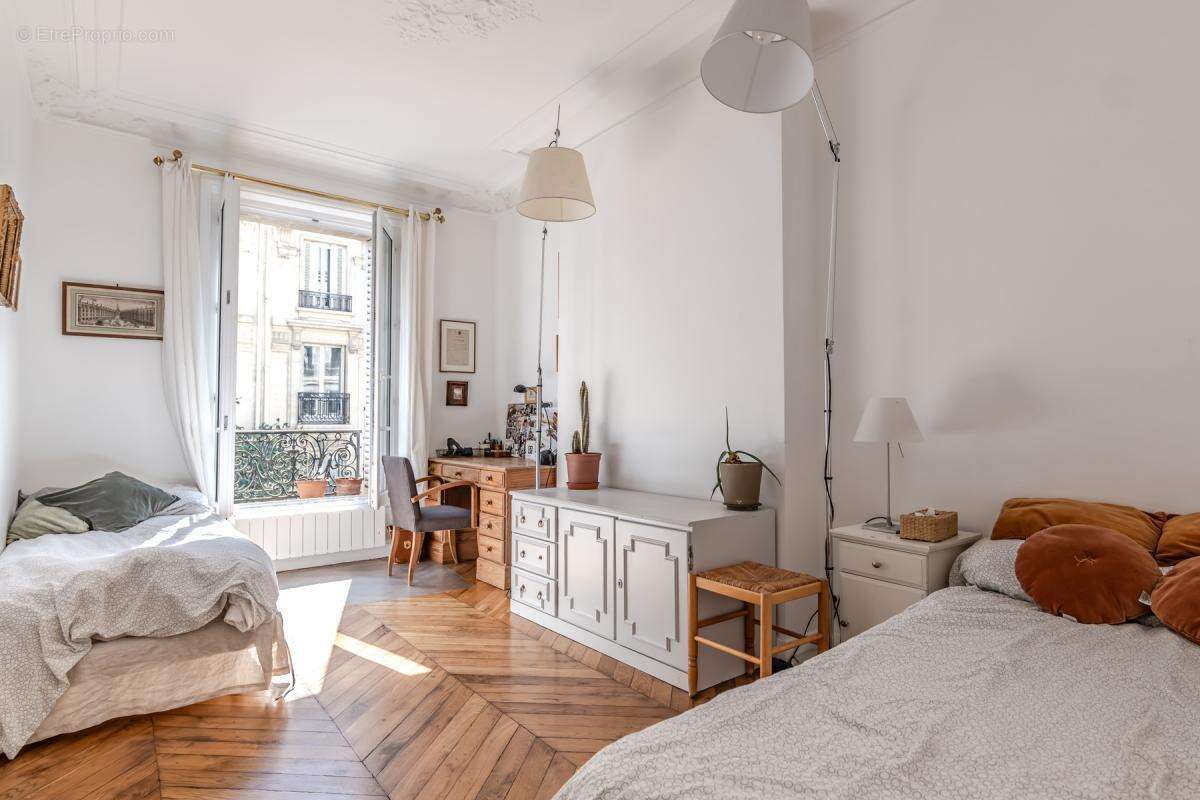 Appartement à PARIS-9E