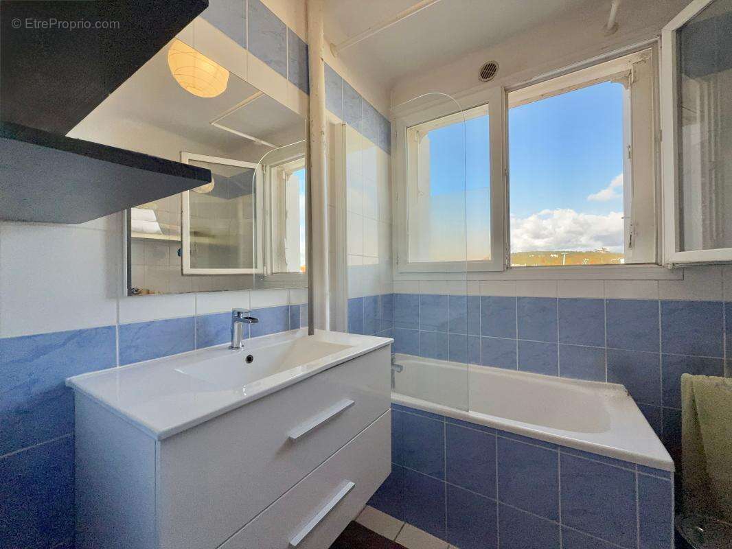 Appartement à CHENOVE