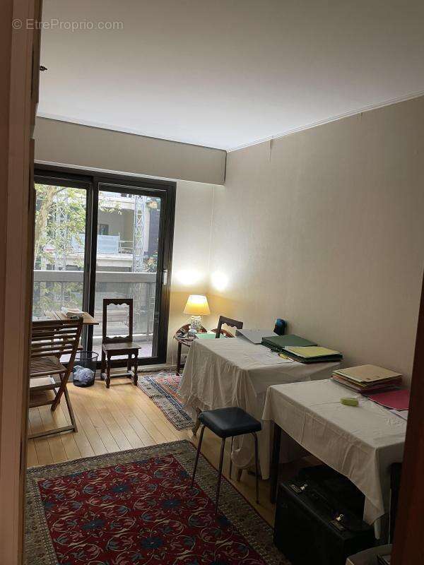 Appartement à PARIS-15E