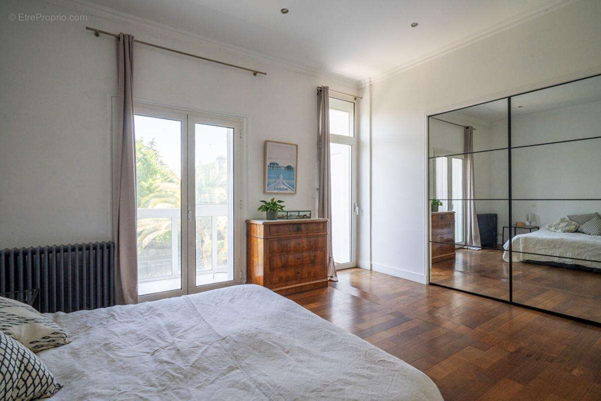 Belle maison de famille, avec grand jardin, quartier très recherché au coeur de Bordeaux Bastide - photo 6