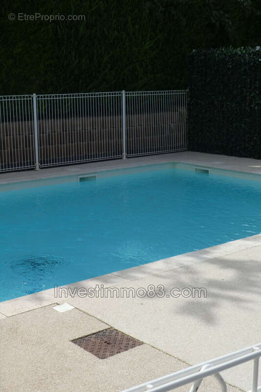 Appartement à SEILLONS-SOURCE-D&#039;ARGENS