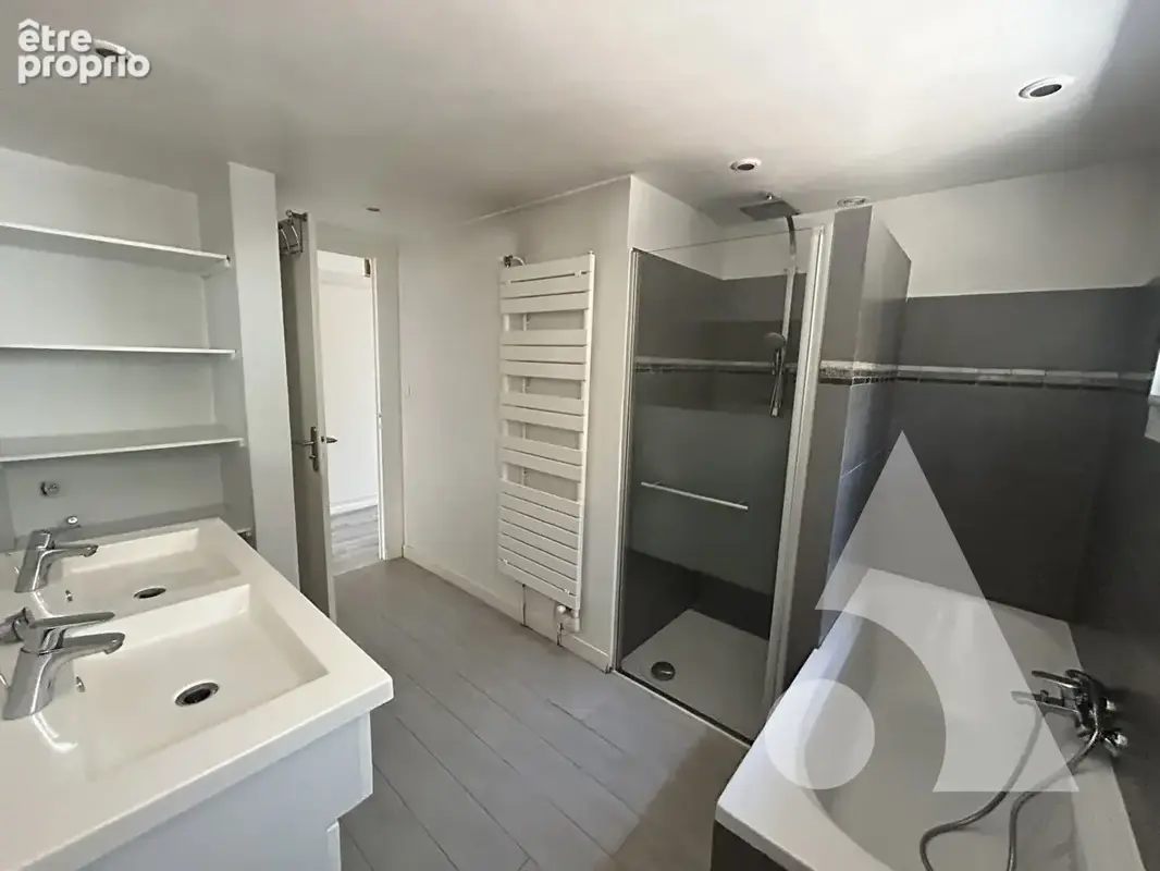 Saint-raphael maison 130  m2 avec studio indépendant, véranda, garage - photo 10