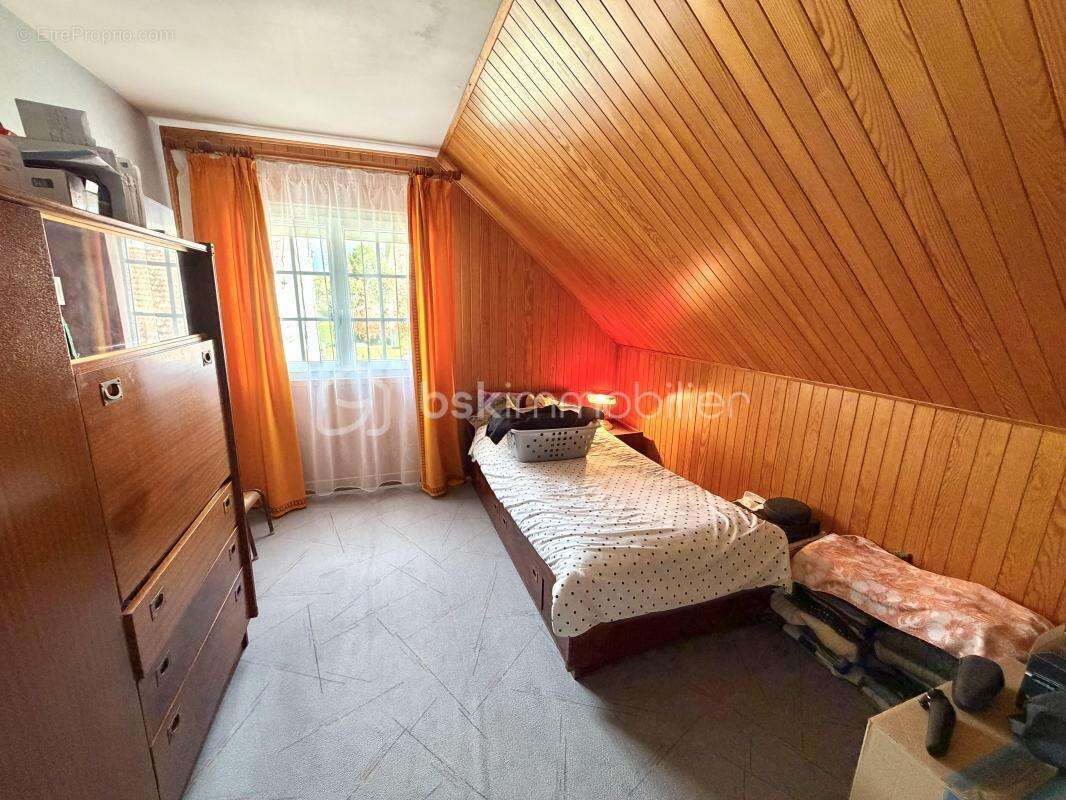 Maison à SAINT-ETIENNE-DU-ROUVRAY