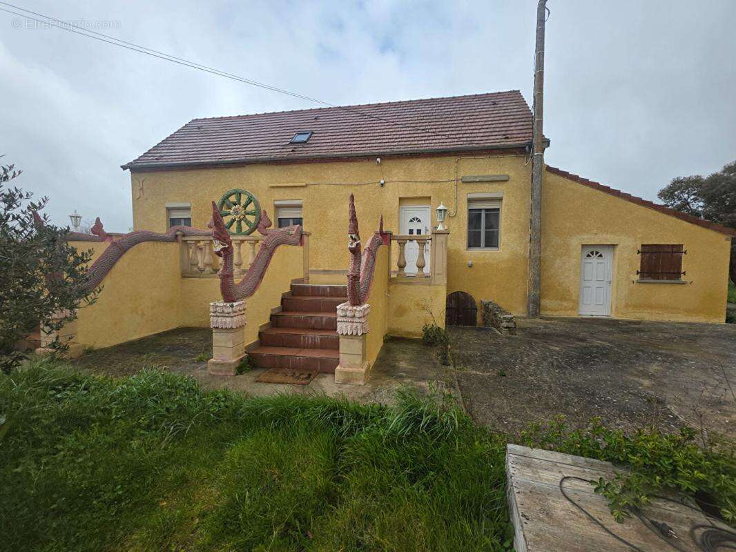 Maison à MONETAY-SUR-ALLIER