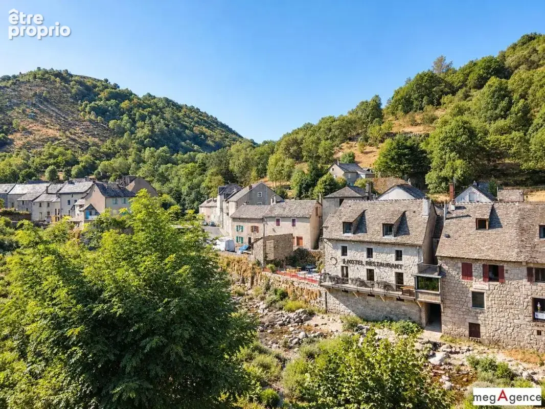 Le Pont-de-Montvert – Maison de village 4 chambres avec commerce loué - photo 8