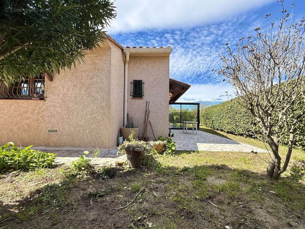 Maison à SAINT-ESTEVE