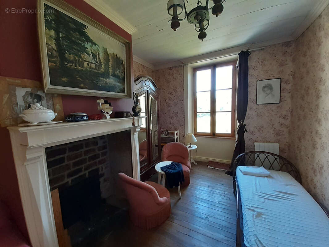 Maison à SAINT-PRIVAT