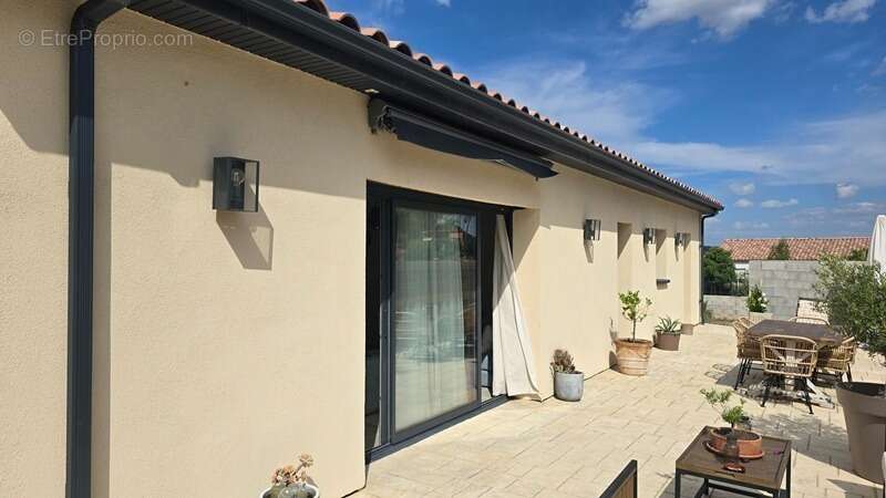 Maison à VILLEDUBERT