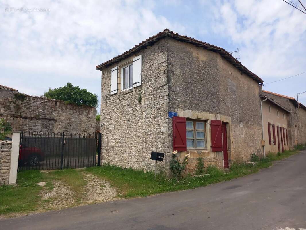 Maison de campagne en pierre offrant 2 chambres - photo 2