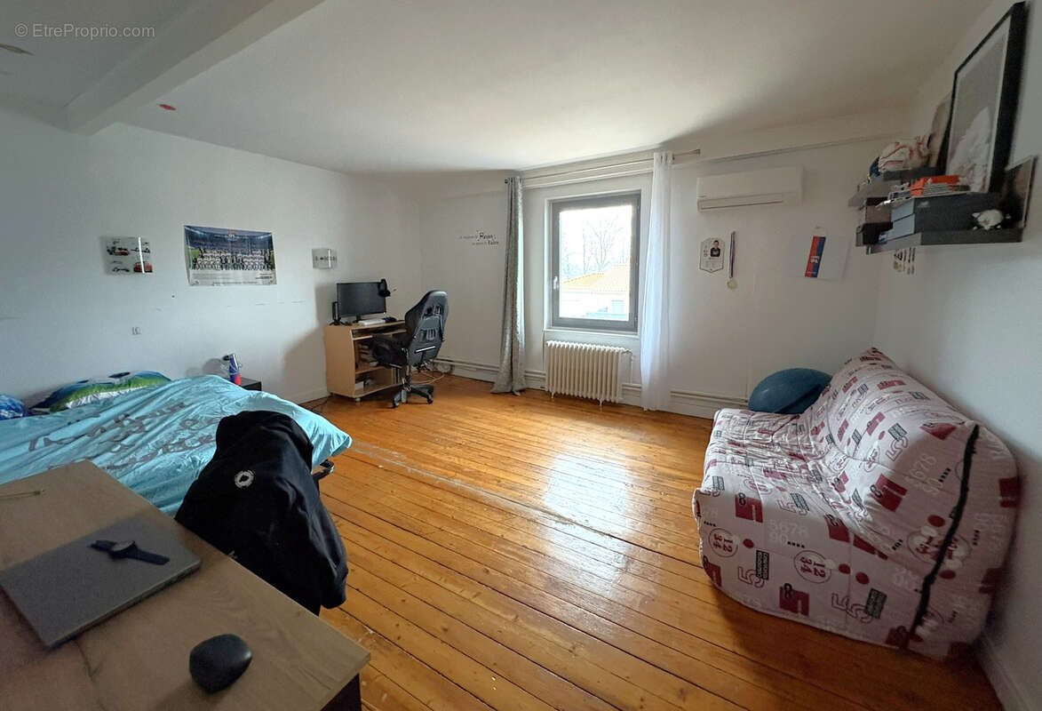 Maison à VILLARS-LES-DOMBES