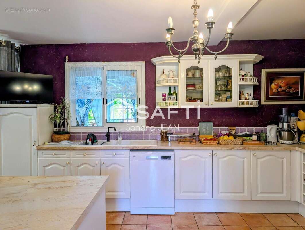 Maison 177 m² à Carmaux  - photo 9