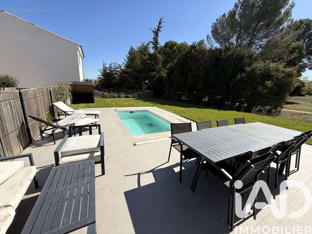 Photo 3 - Maison à VALERGUES