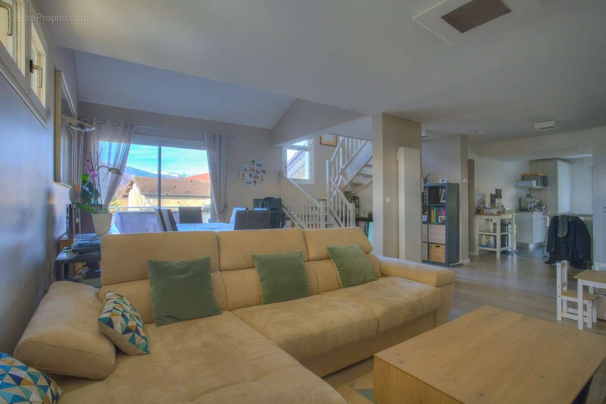 Appartement à PREVESSIN-MOENS