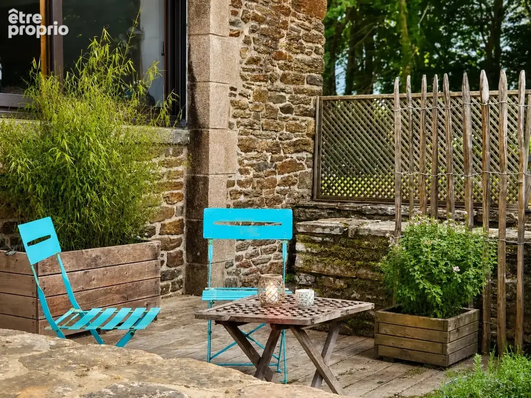 LE TREVOUX - Propriété en pierre avec maison principale, gîte indépendant et dépendances sur près d’un hectare - photo 19
