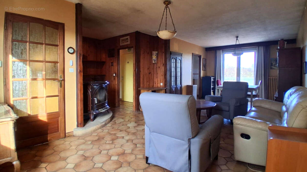 Maison à PONTOY