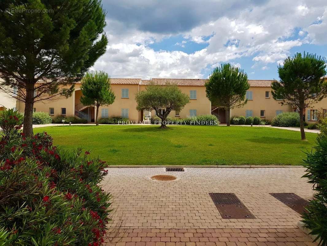 Appartement à LORGUES