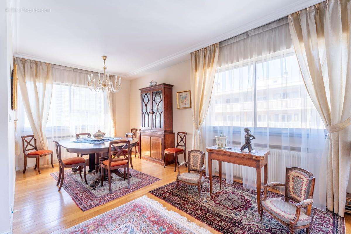 Appartement à LYON-6E