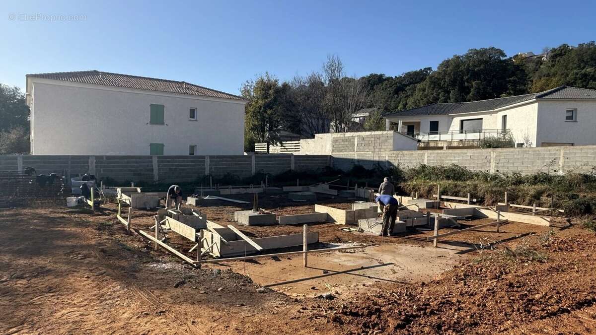 Maison à SANTA-LUCIA-DI-MORIANI