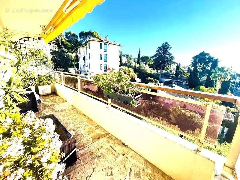 Appartement à LE CANNET