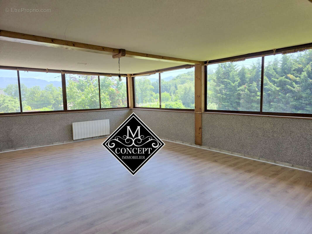 Appartement à QUINTAL
