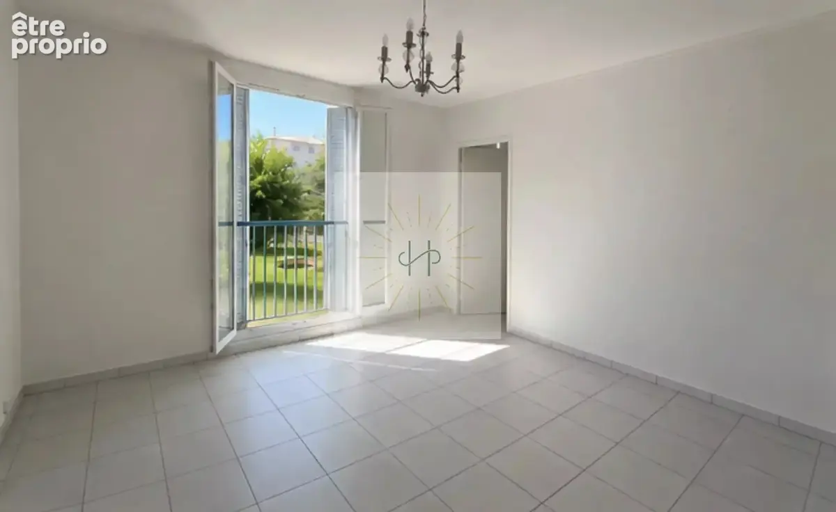 Appartement à VALREAS