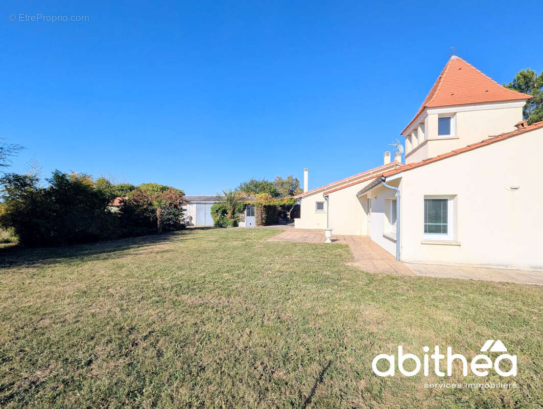 Maison à SAINT-GERMAIN-DU-PUCH