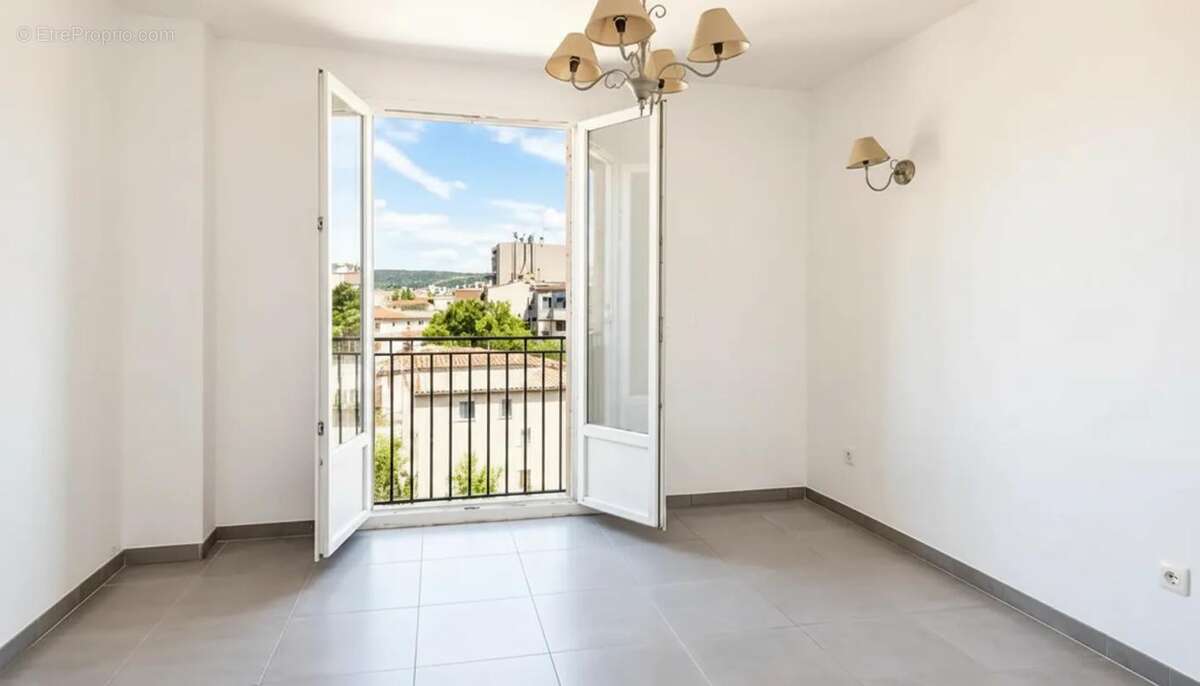 T4 avec VUE incroyable MER et NOTRE DAME de la GARDE - photo 9